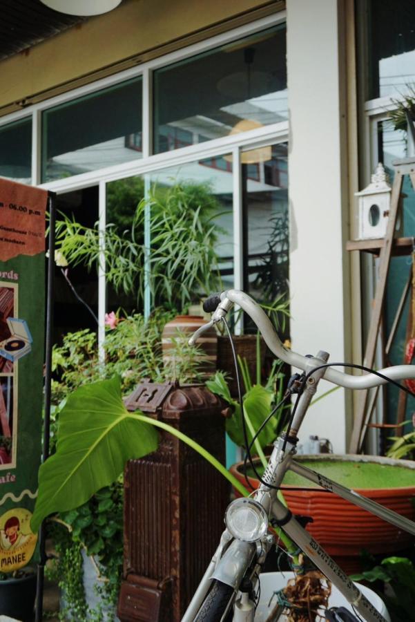 Manee Guesthouse And Record บ้านมานี Chiang Mai Exterior foto