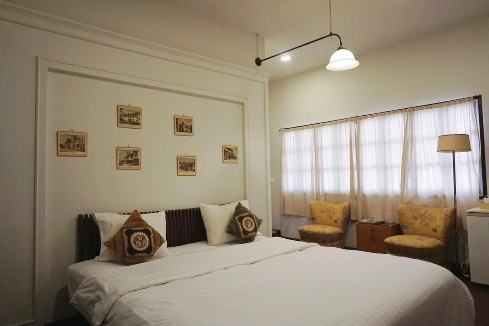 Manee Guesthouse And Record บ้านมานี Chiang Mai Exterior foto
